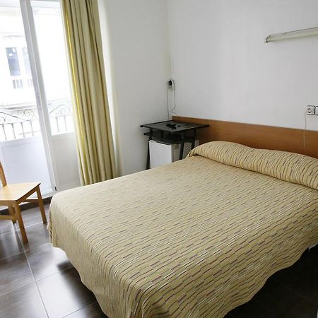 Hostal San Fernando Alicante Esterno foto