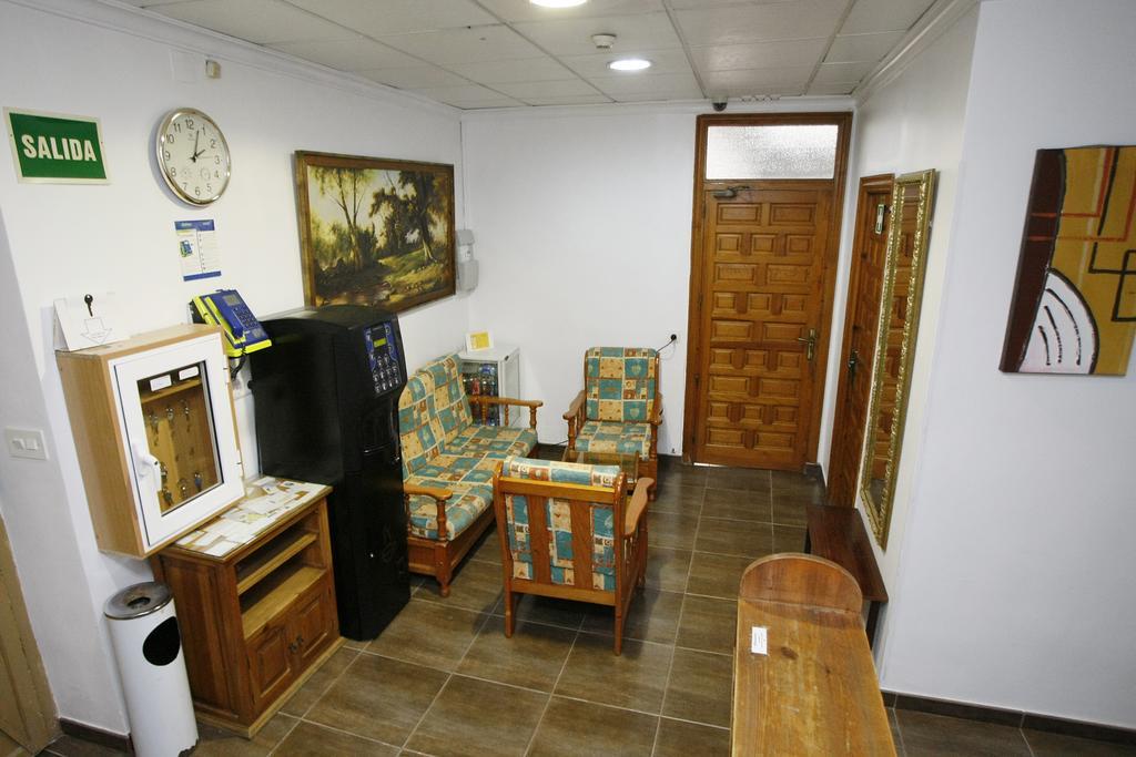 Hostal San Fernando Alicante Esterno foto